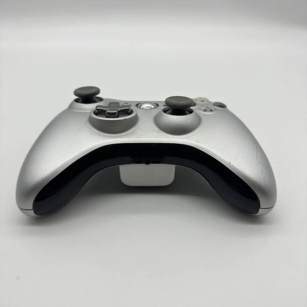 Xbox 360 ovládač (strieborný)