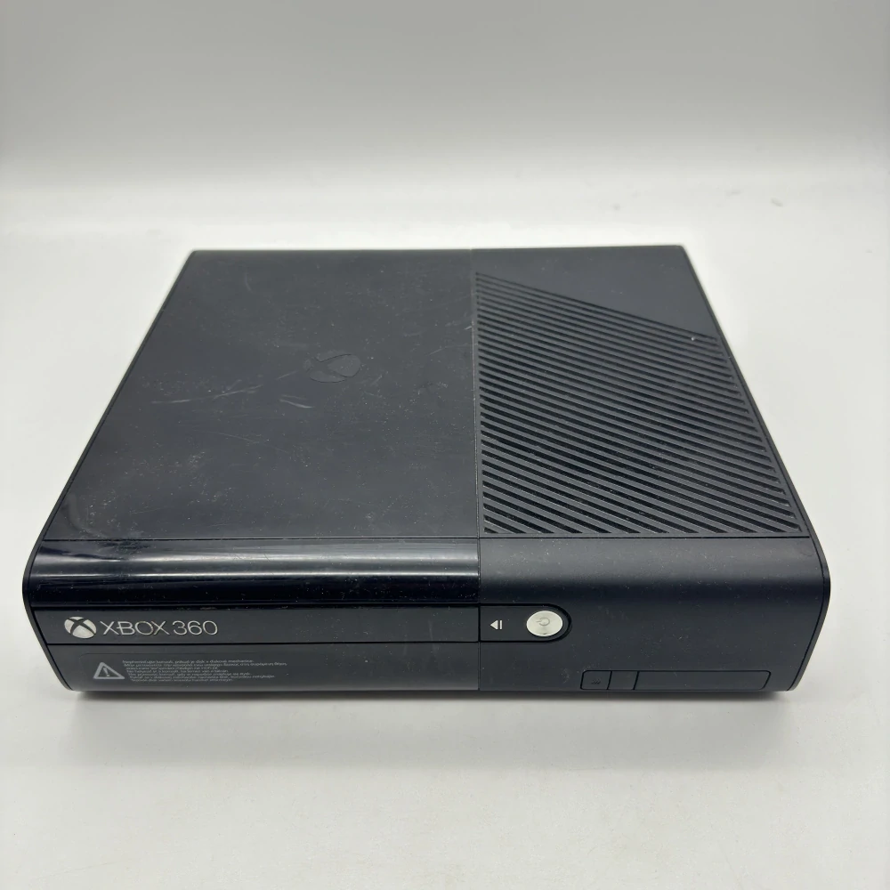 Xbox 360 E (16GB) (čierna)
