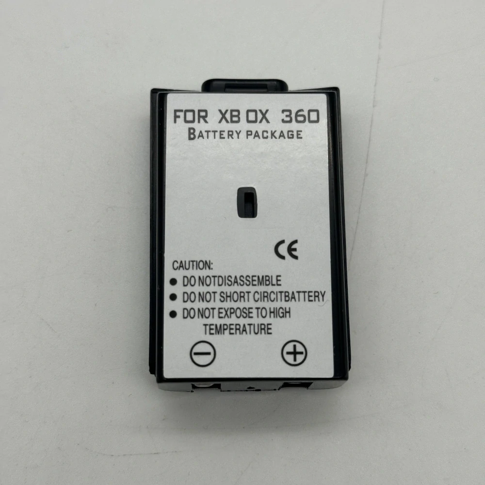 4x dobíjateľná baterka + 2x dobíjací káblik pre Xbox 360