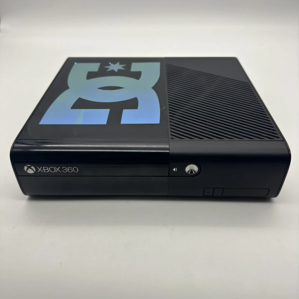 Xbox 360 E (16GB) (čierna)