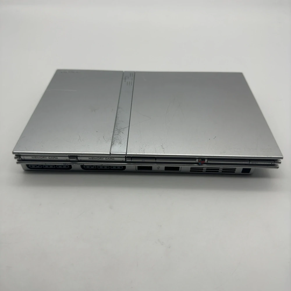 Playstation 2 (Slim) (strieborná) (SCPH-77004)