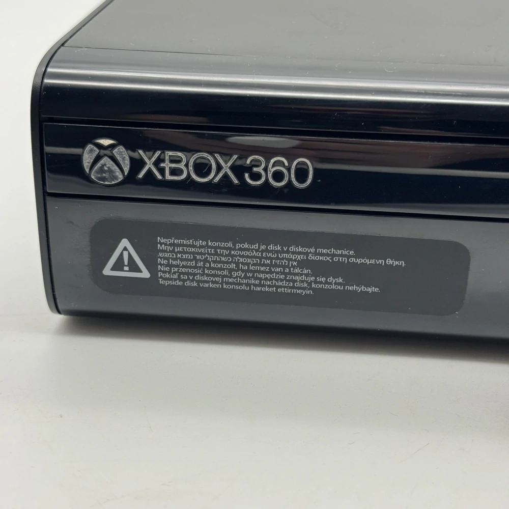 Xbox 360 E 16GB (čierna)