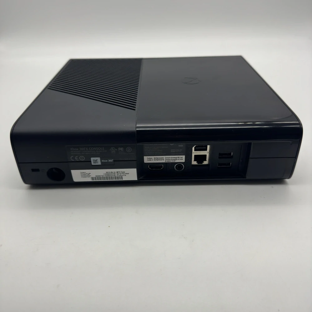 Xbox 360 E 4GB (čierna)