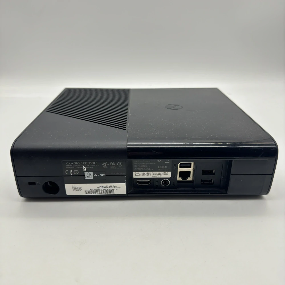 Xbox 360 E (16GB) (čierna)