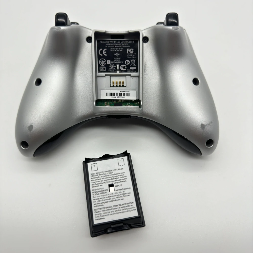 Xbox 360 ovládač (strieborný)