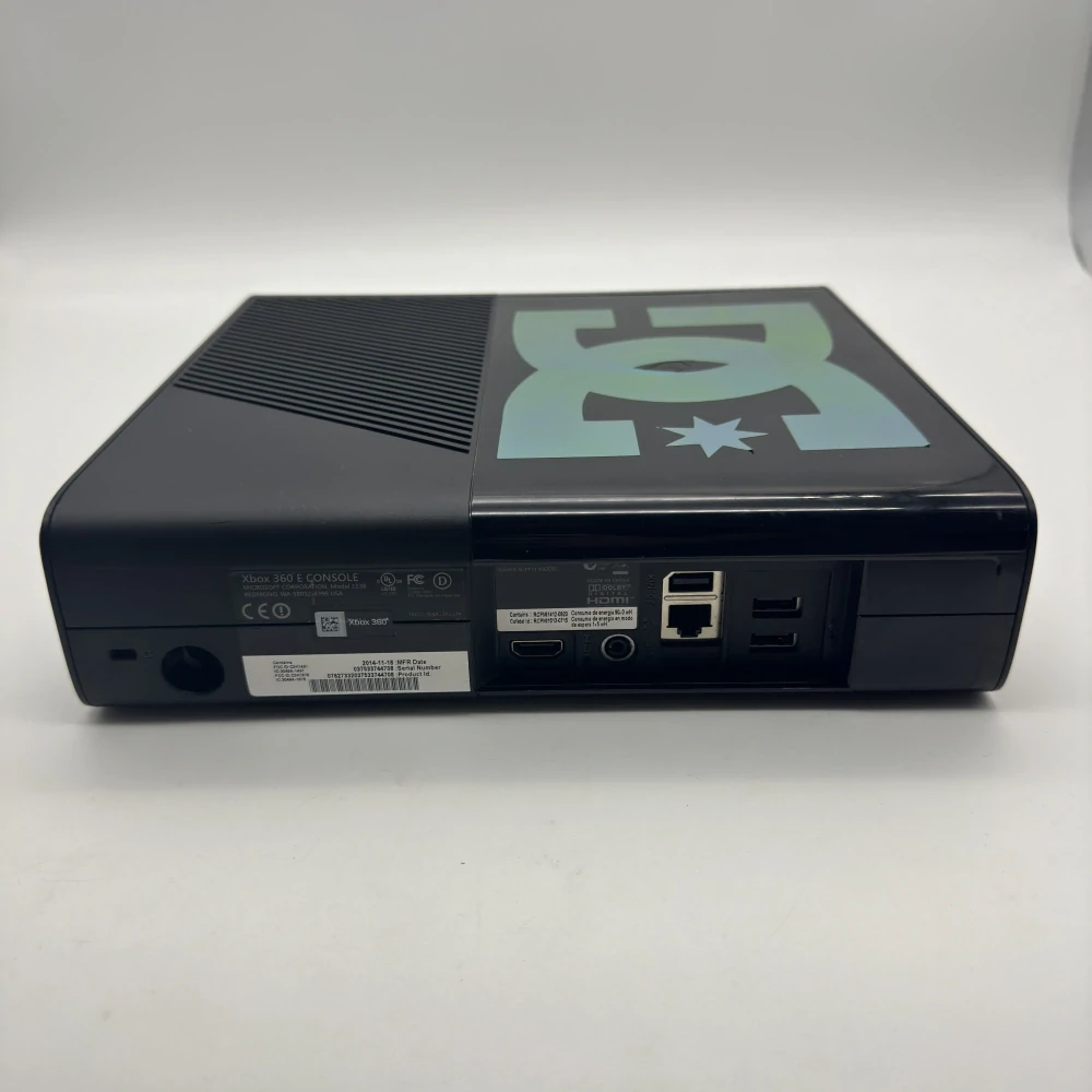 Xbox 360 E (16GB) (čierna)