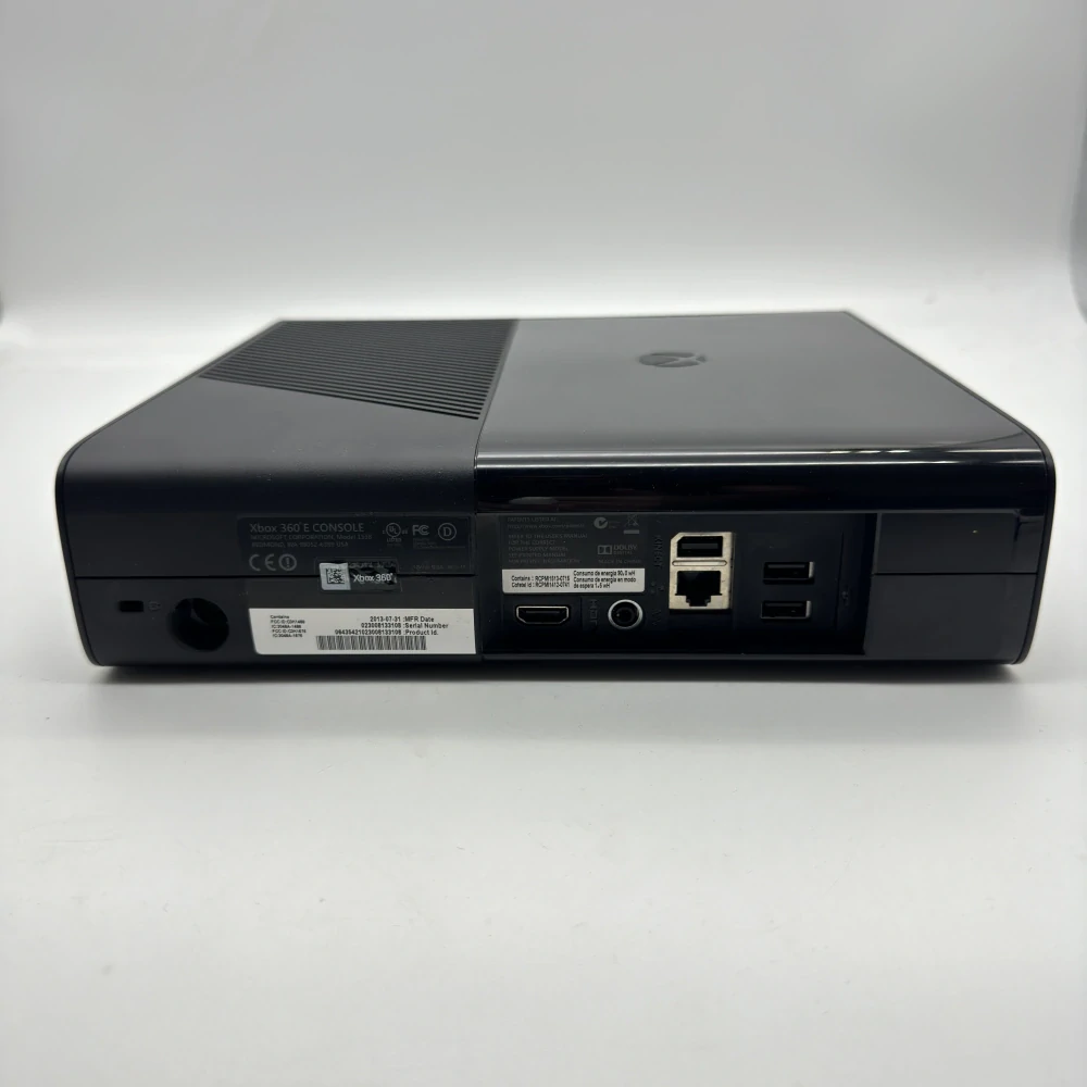 Xbox 360 E 16GB (čierna)