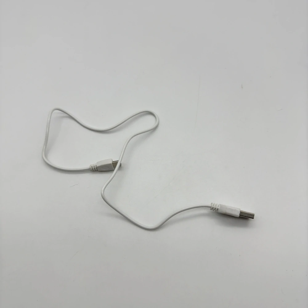 Prevodník AV na HDMI (biely variant)