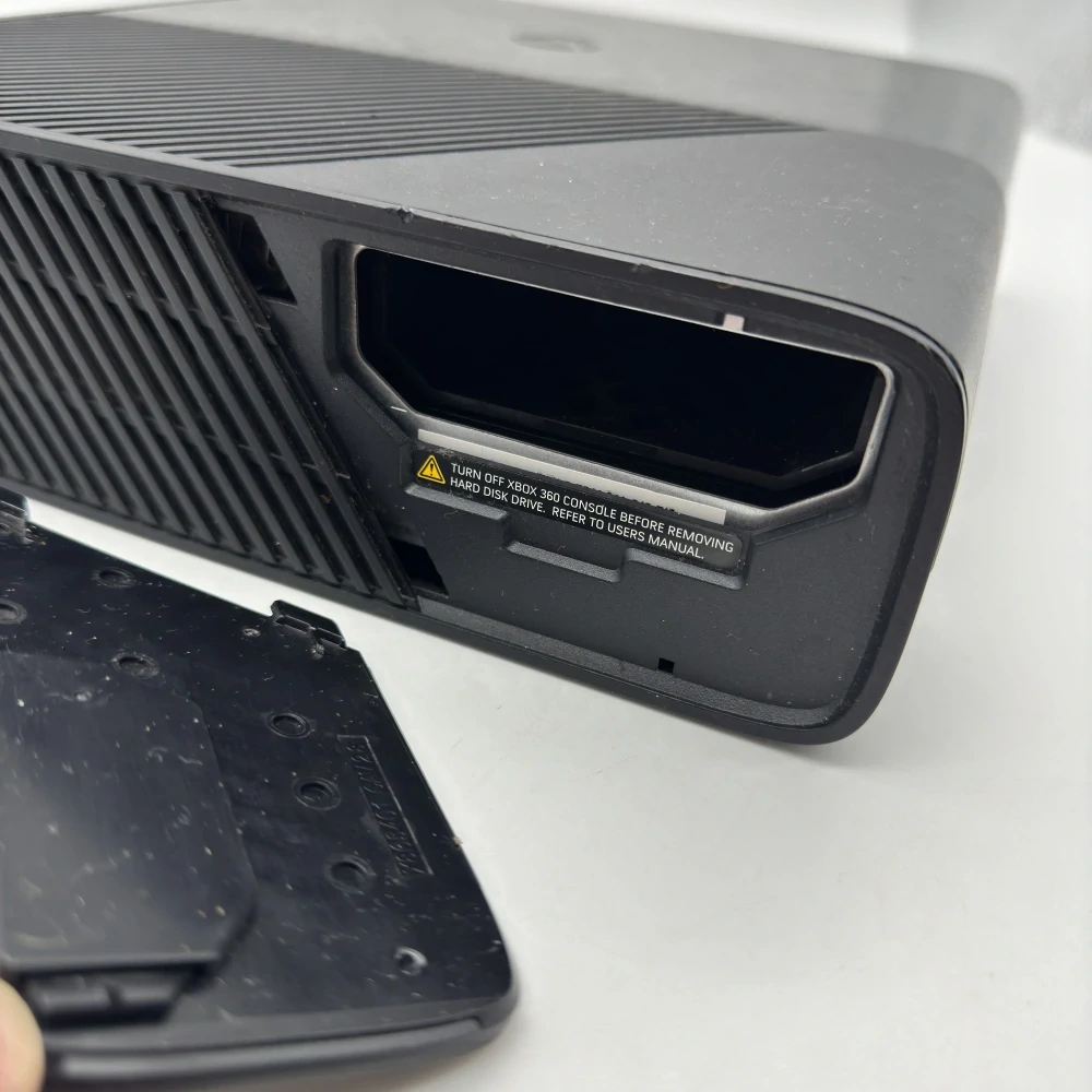 Xbox 360 E (čierna) - RROD - ND