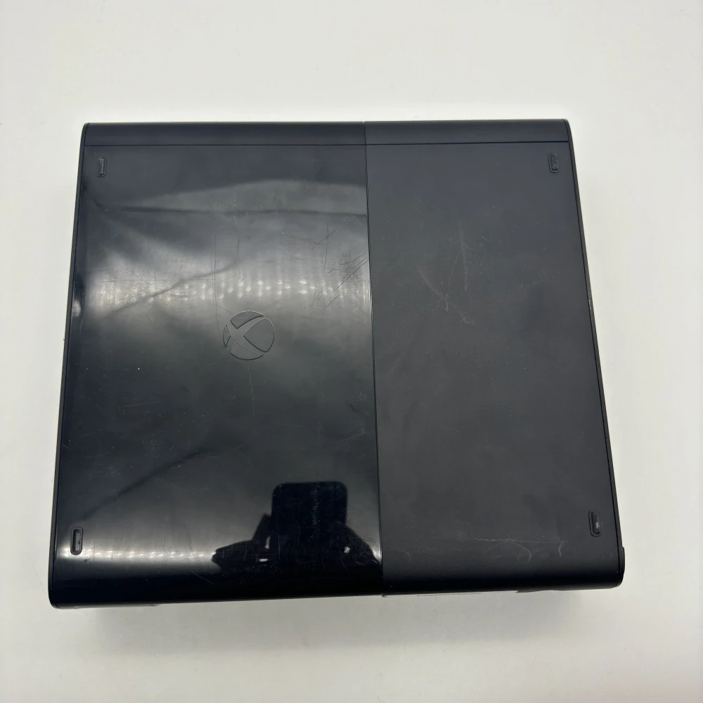 Xbox 360 E (16GB) (čierna)