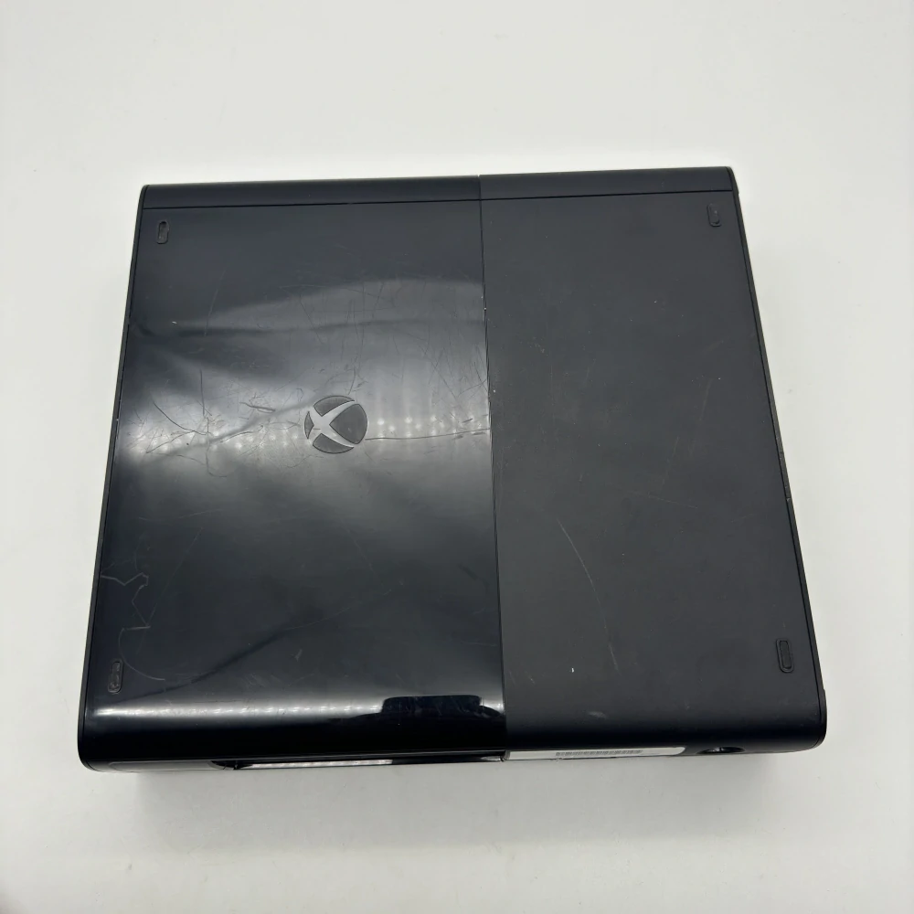 Xbox 360 E (16GB) (čierna)