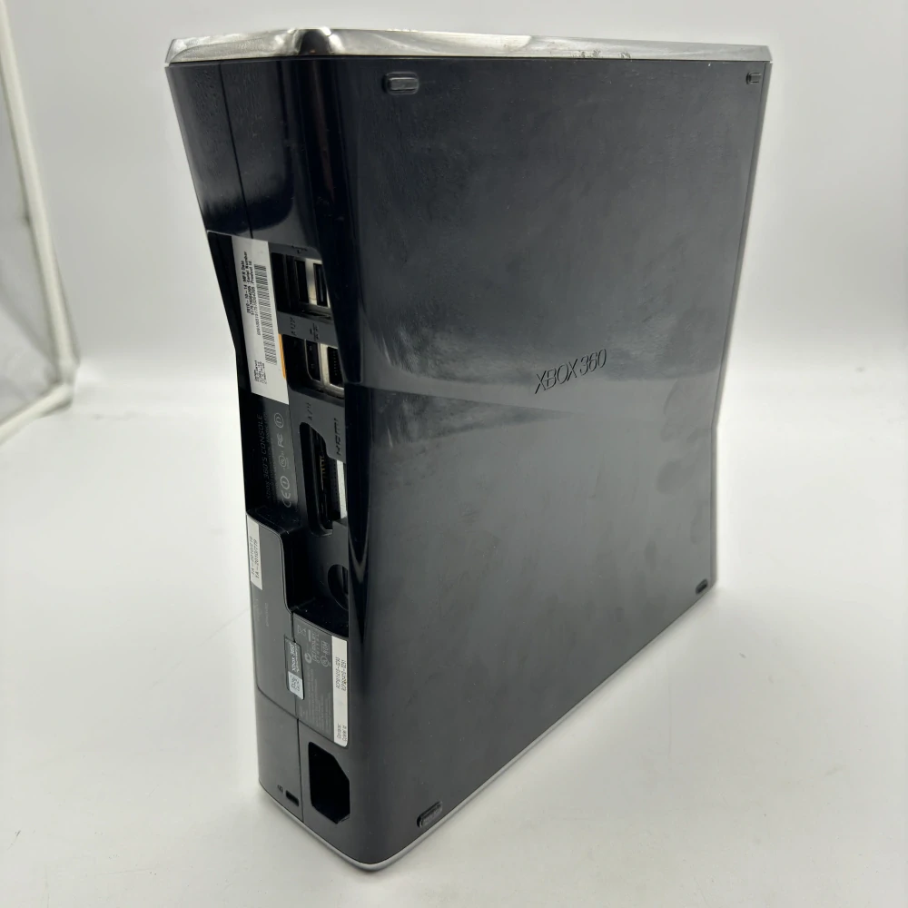 Xbox 360 Slim 16GB (čierna)