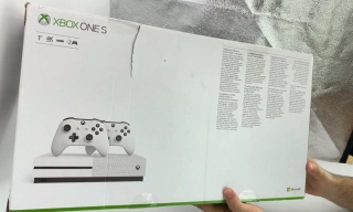 Xbox ONE S Krabica (1000GB)