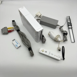 Nintendo WII + ovládače + senzor (s kompletnou kabelážou)