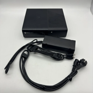 Xbox 360 E 4GB (čierna)